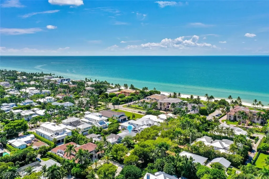 150 1st Avenue N Naples FL 34102