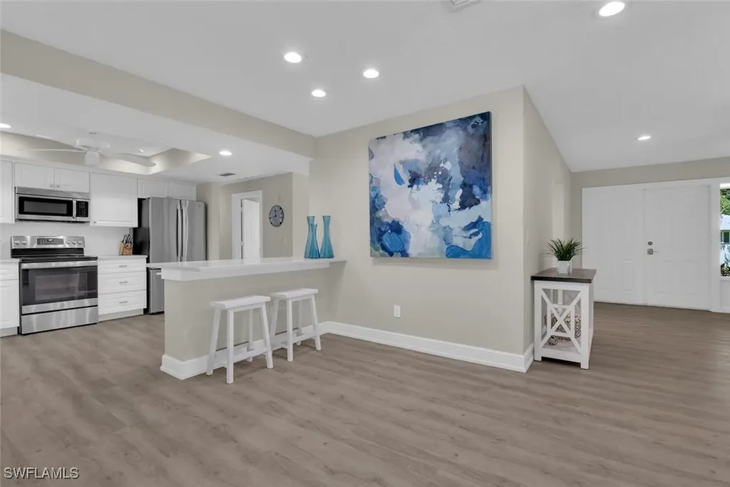 150 1st Avenue N Naples FL 34102