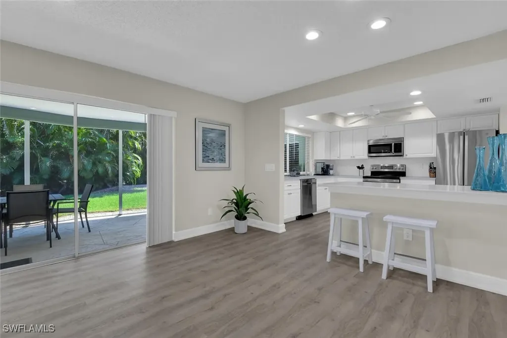 150 1st Avenue N Naples FL 34102