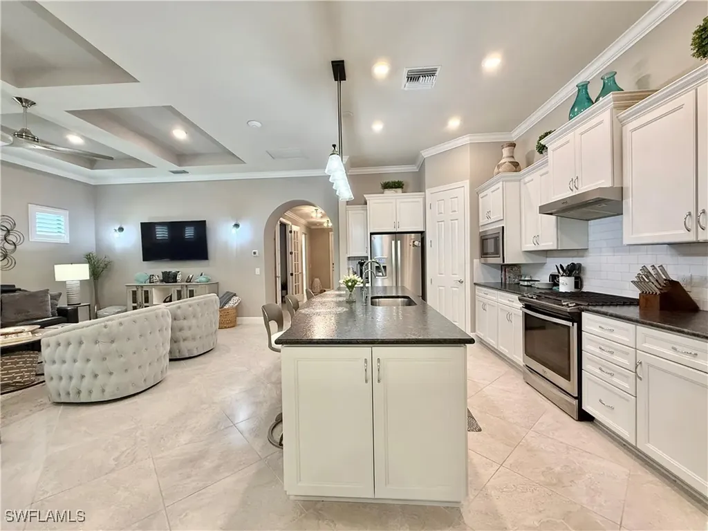9432 Purple Martin Court Naples FL 34120