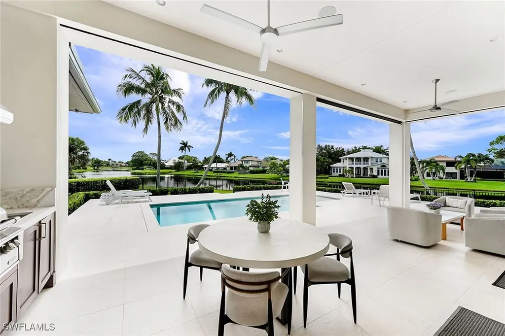 4646 Crayton Road Naples FL 34103