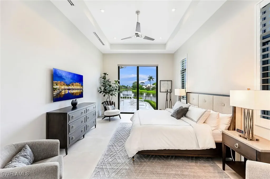 4646 Crayton Road Naples FL 34103