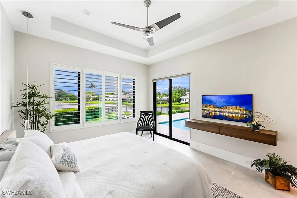 4646 Crayton Road Naples FL 34103
