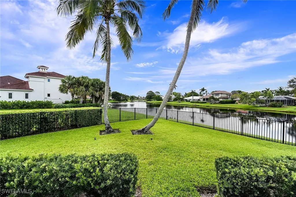 4646 Crayton Road Naples FL 34103