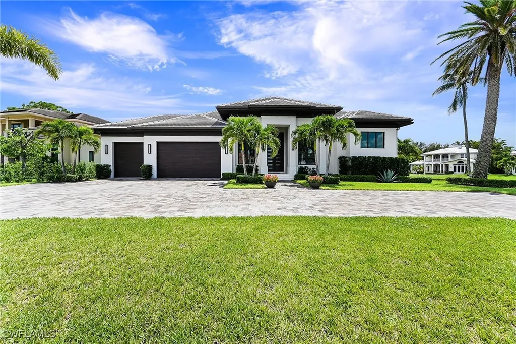 4646 Crayton Road Naples FL 34103