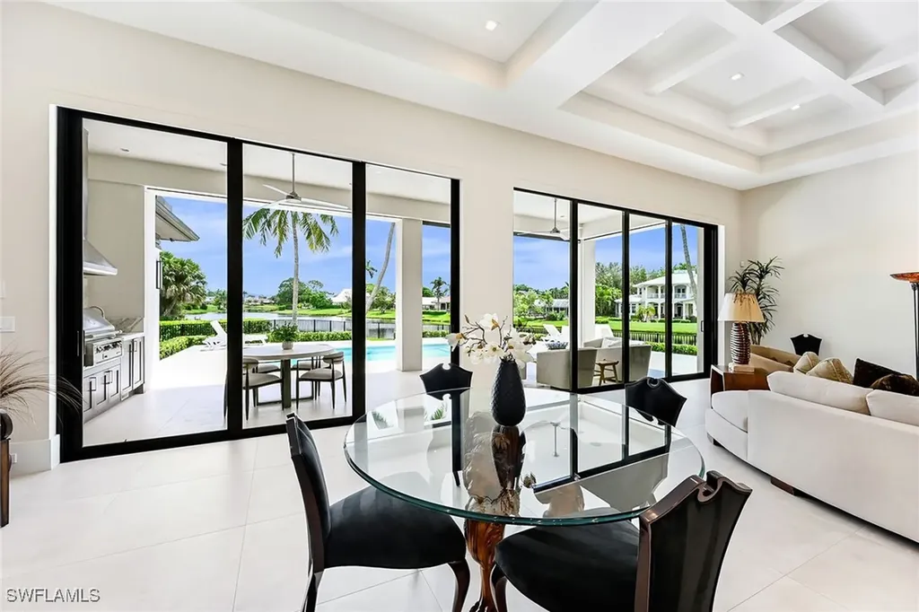 4646 Crayton Road Naples FL 34103