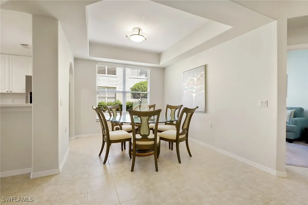 1953 Crestview Way Naples FL 34119