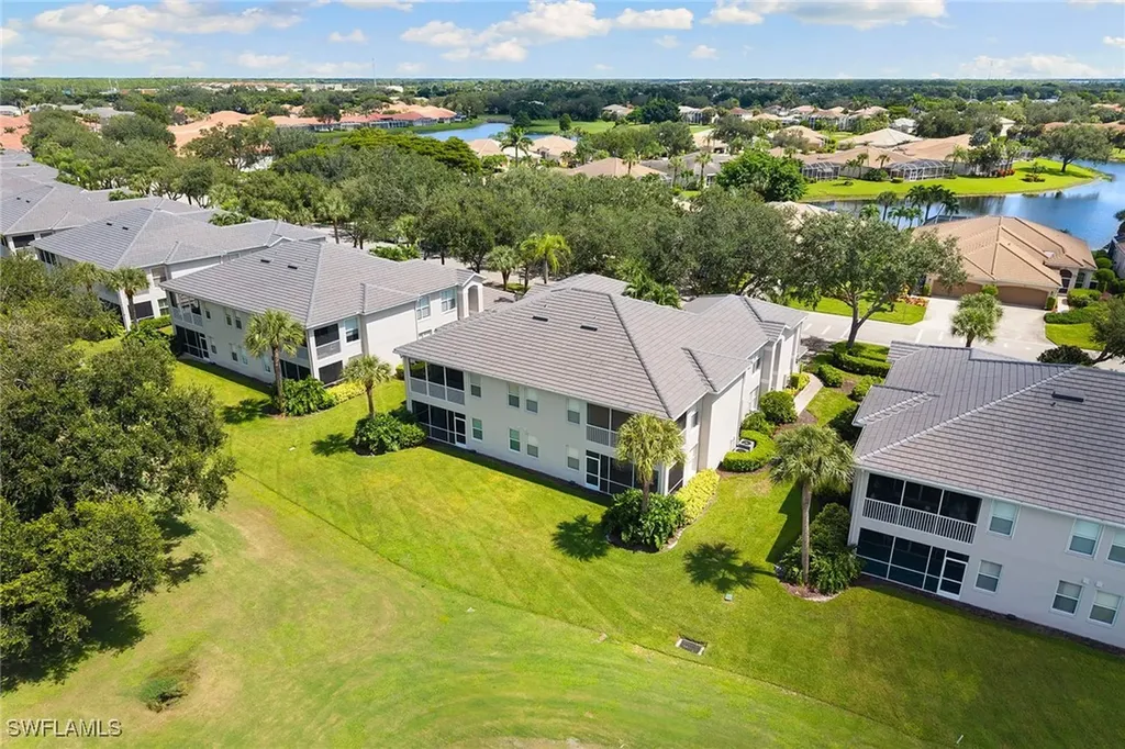 1953 Crestview Way Naples FL 34119