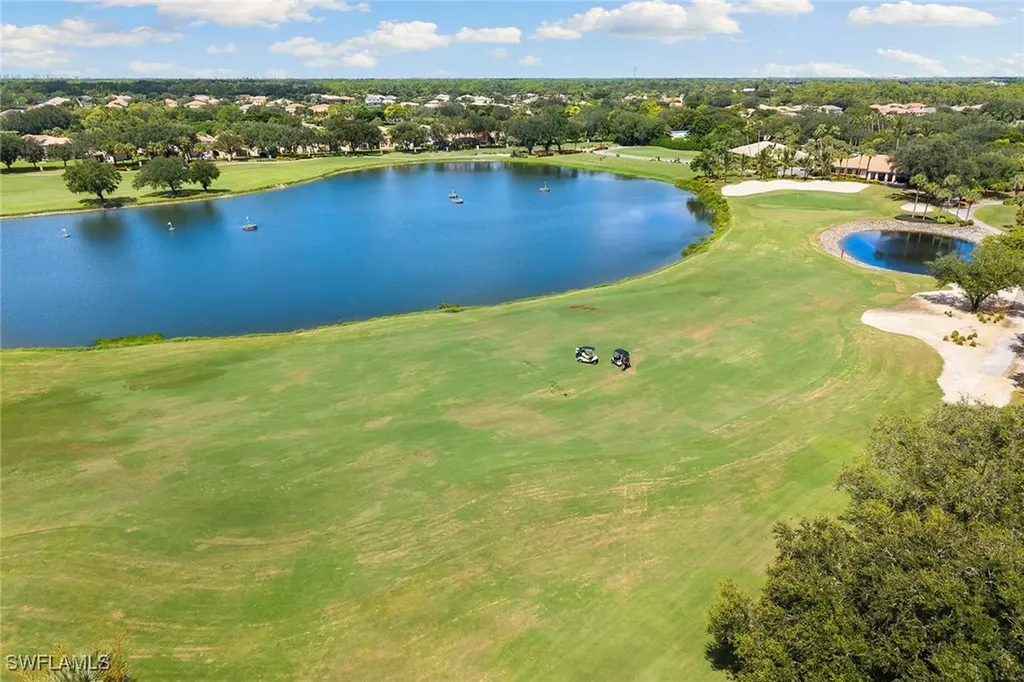 1953 Crestview Way Naples FL 34119