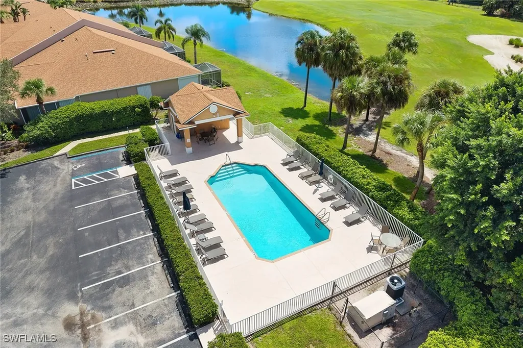 1953 Crestview Way Naples FL 34119