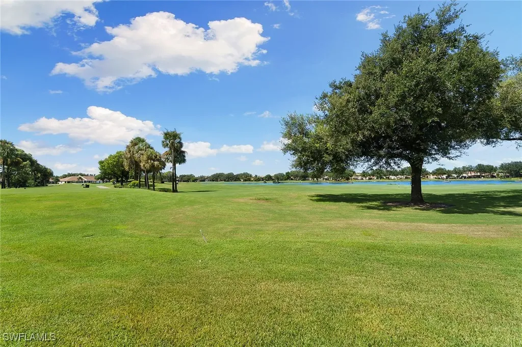 1953 Crestview Way Naples FL 34119
