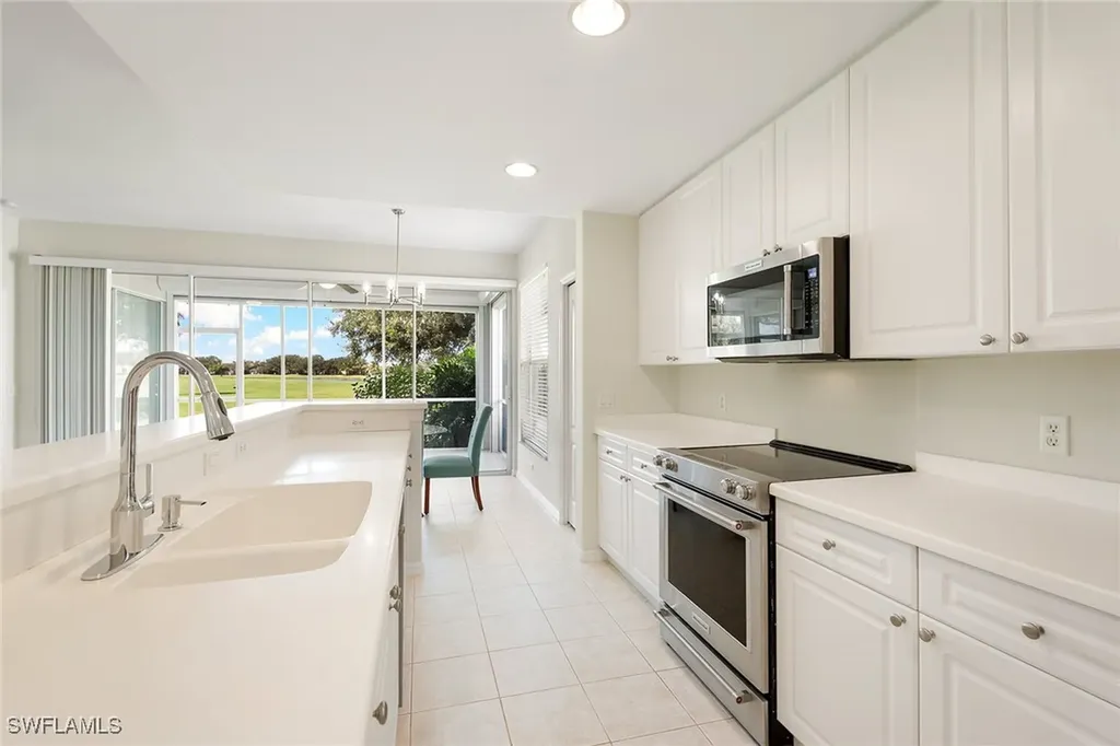 1953 Crestview Way Naples FL 34119