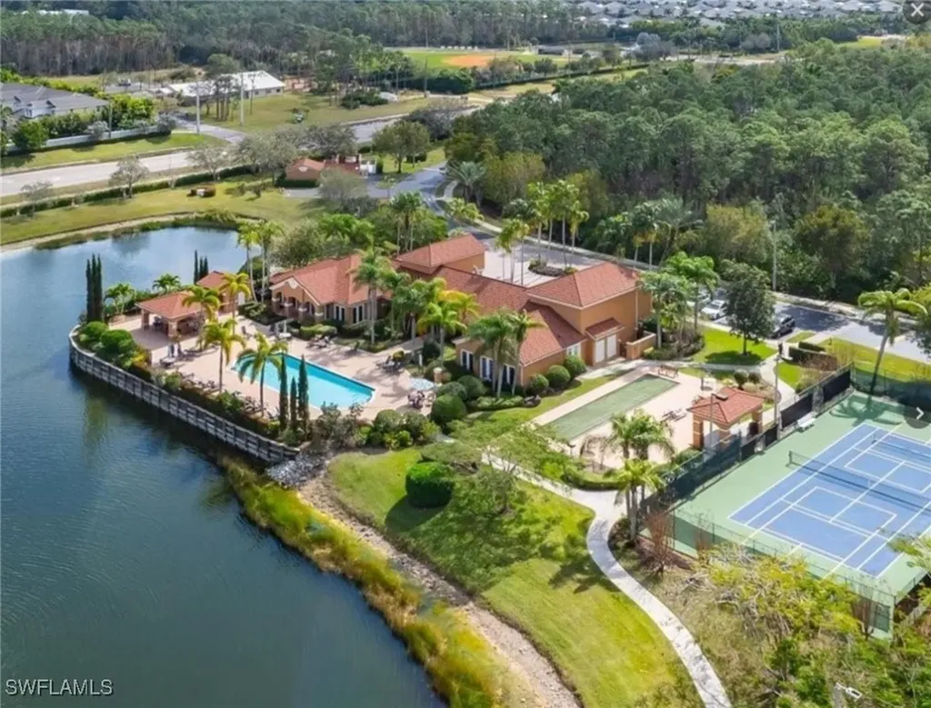 1885 Florida Club Drive Naples FL 34112