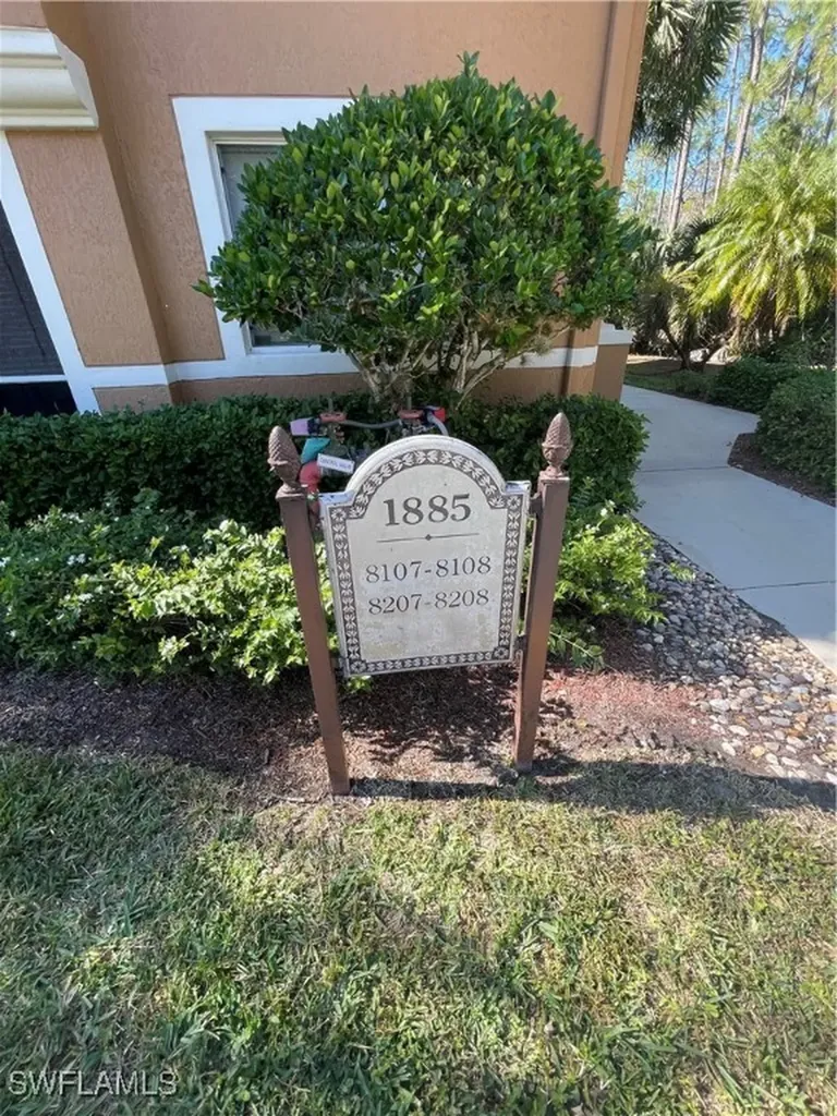 1885 Florida Club Drive Naples FL 34112