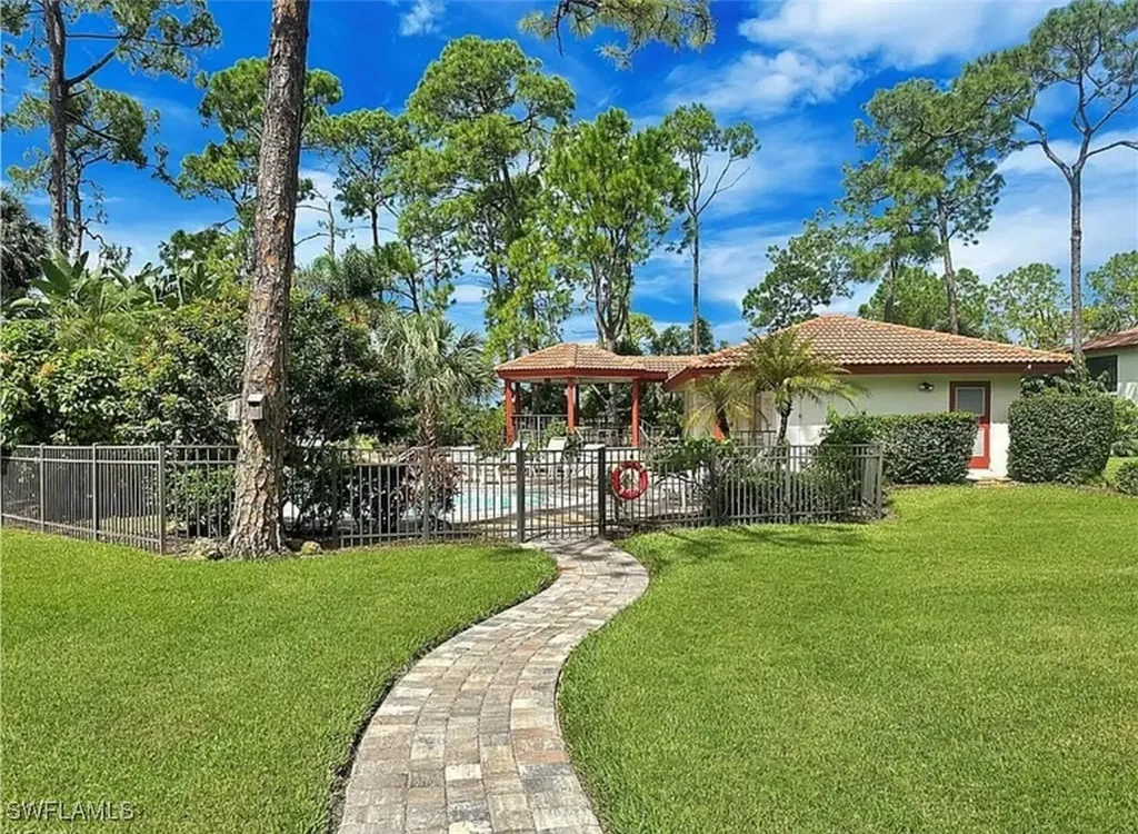 905 Augusta Boulevard Naples FL 34113