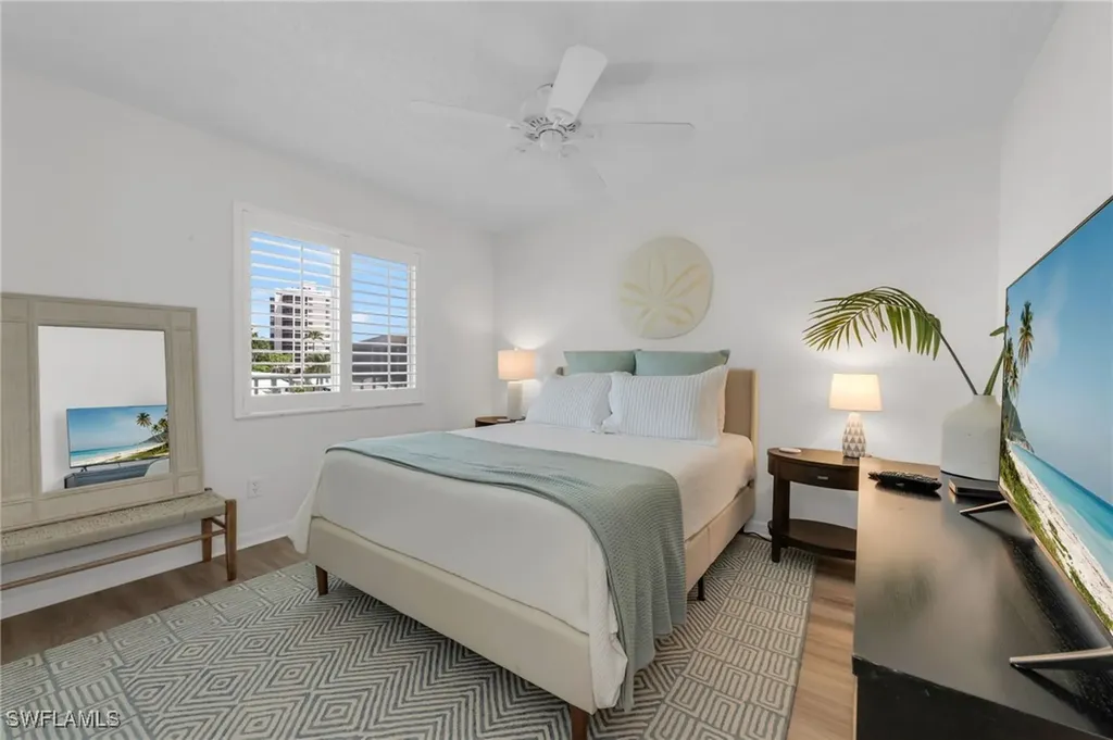 10682 Gulf Shore Drive Naples FL 34108