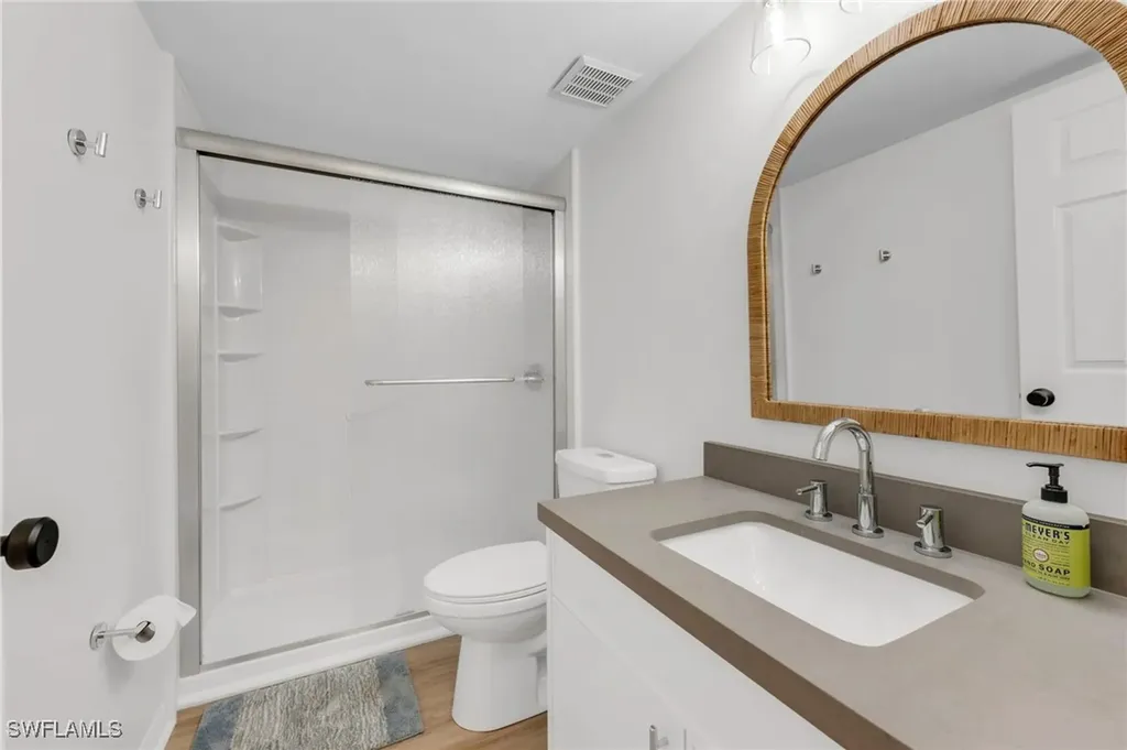 10682 Gulf Shore Drive Naples FL 34108