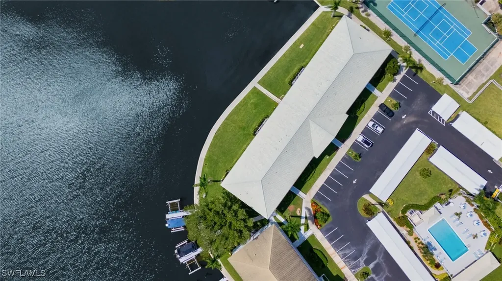 10682 Gulf Shore Drive Naples FL 34108