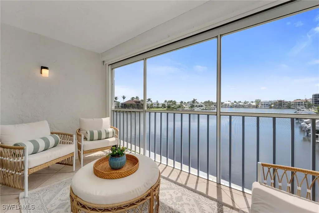 10682 Gulf Shore Drive Naples FL 34108