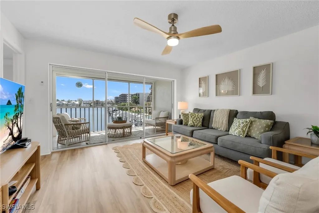 10682 Gulf Shore Drive Naples FL 34108