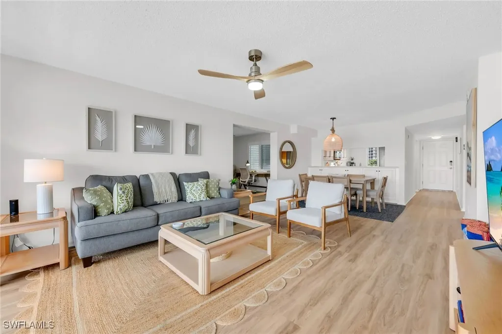 10682 Gulf Shore Drive Naples FL 34108