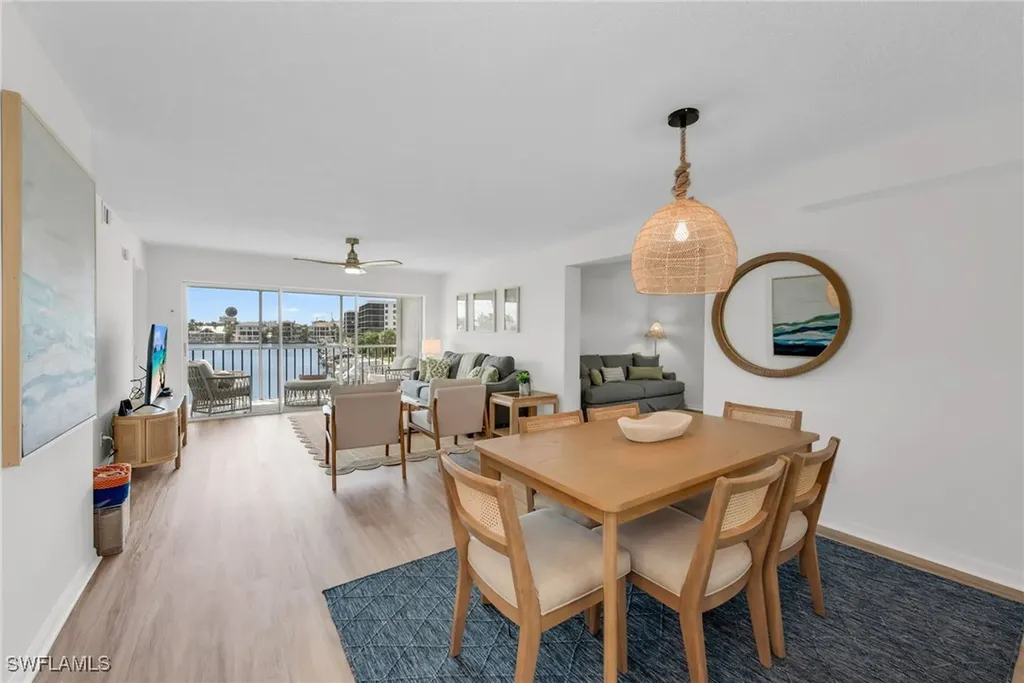 10682 Gulf Shore Drive Naples FL 34108