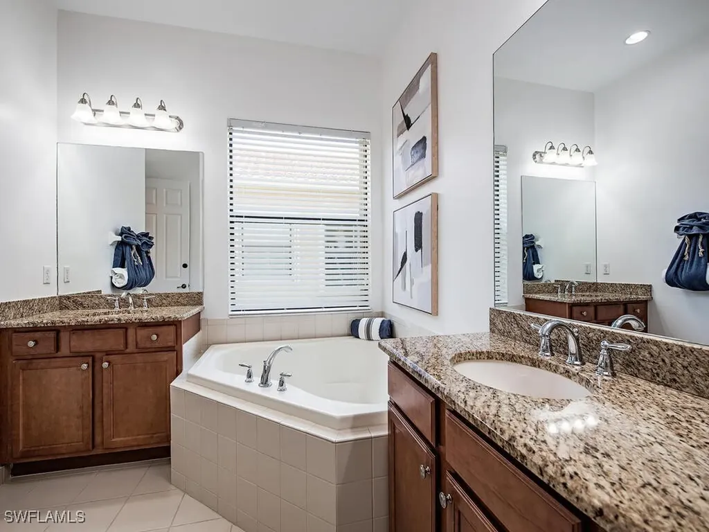 3487 Pacific Drive Naples FL 34119