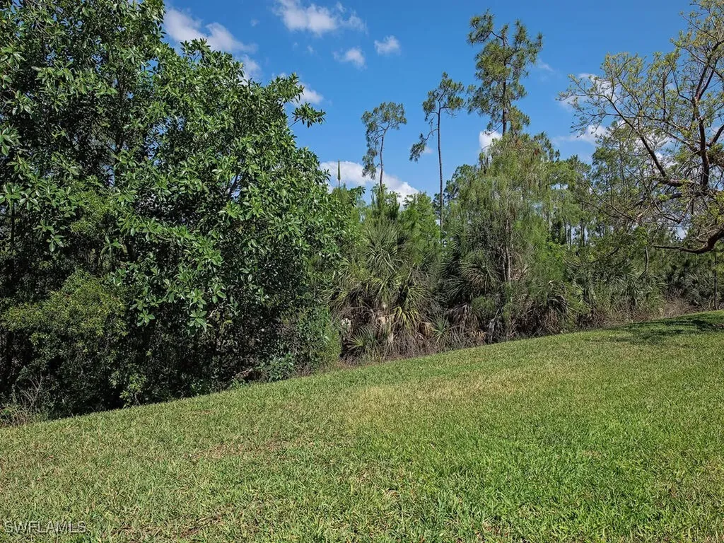 3487 Pacific Drive Naples FL 34119