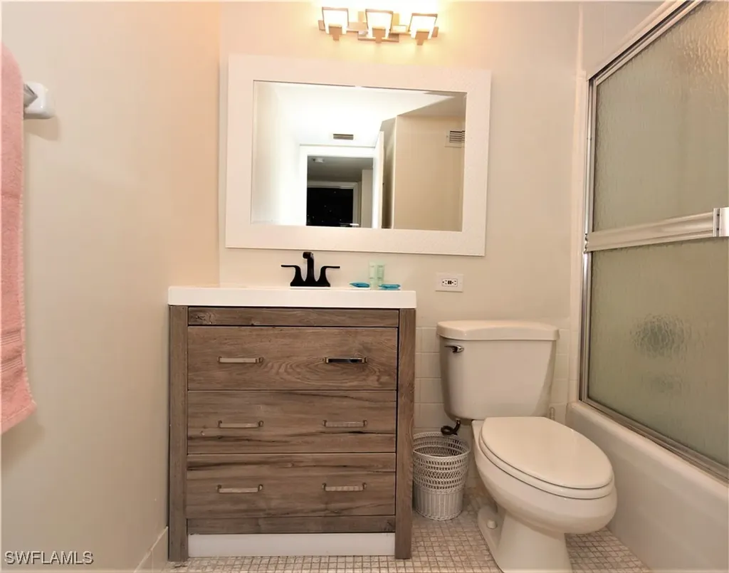 666 3rd Street S Naples FL 34102-6552