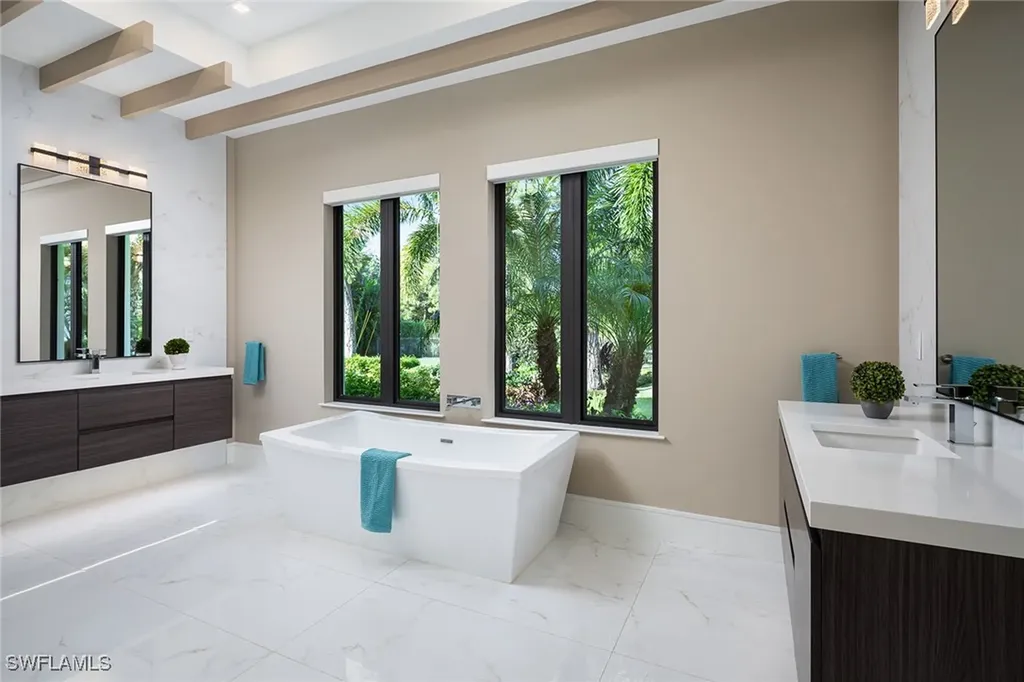 494 Gordonia Road Naples FL 34108