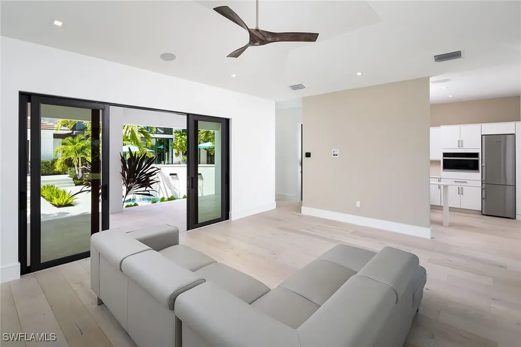 494 Gordonia Road Naples FL 34108