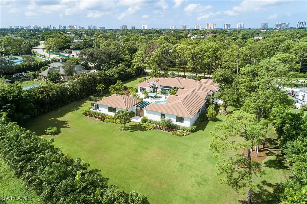 494 Gordonia Road Naples FL 34108