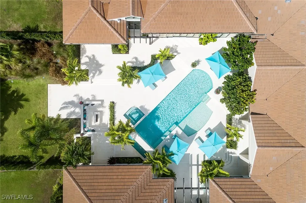 494 Gordonia Road Naples FL 34108