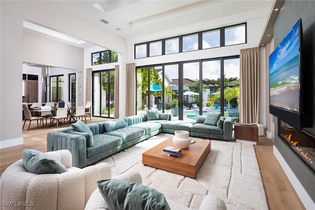 494 Gordonia Road Naples FL 34108