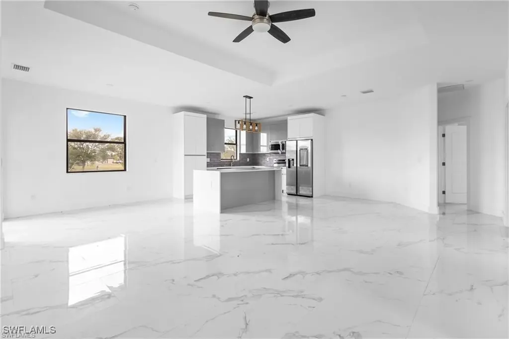 1806 NE 21st Place Cape Coral FL 33909