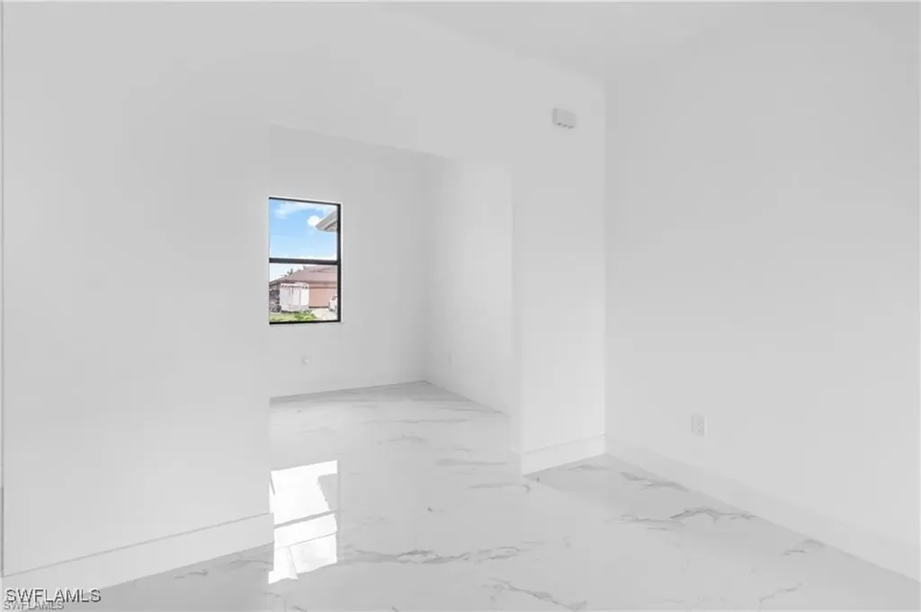 1806 NE 21st Place Cape Coral FL 33909