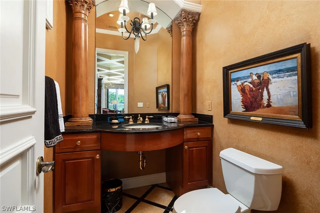 980 Barcarmil Way Naples FL 34110