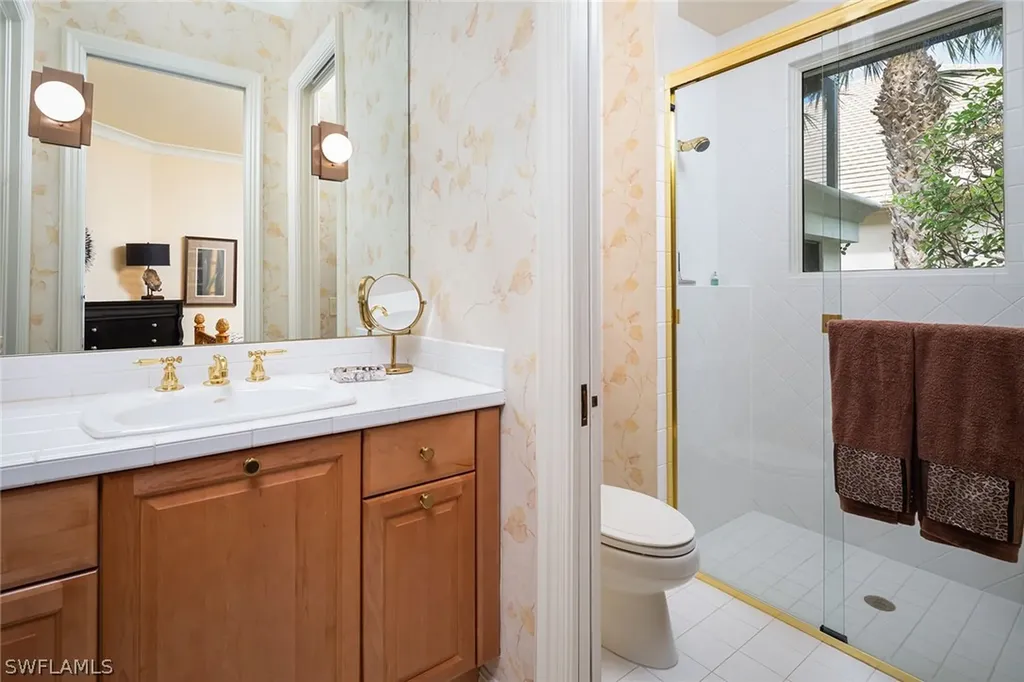 980 Barcarmil Way Naples FL 34110