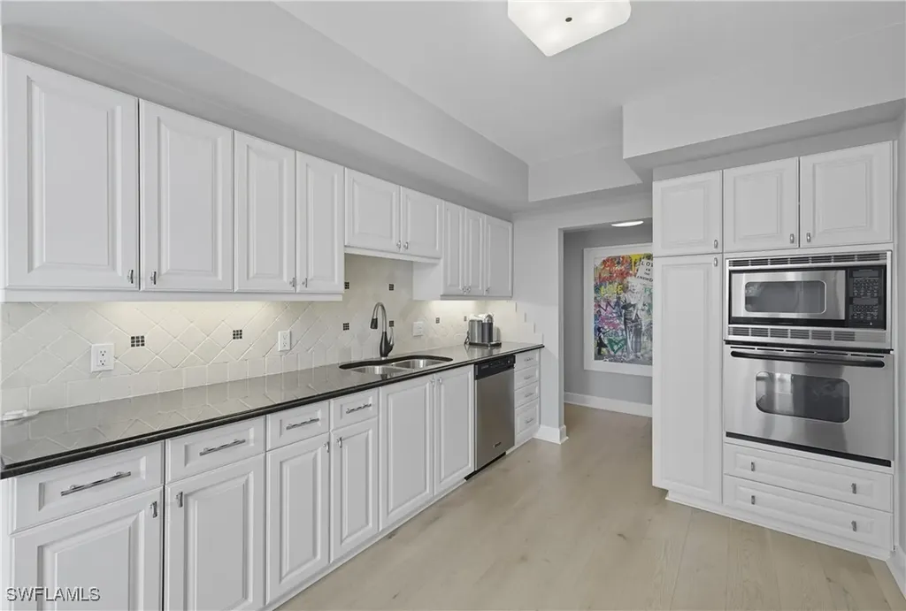 7515 Pelican Bay Boulevard Naples FL 34108