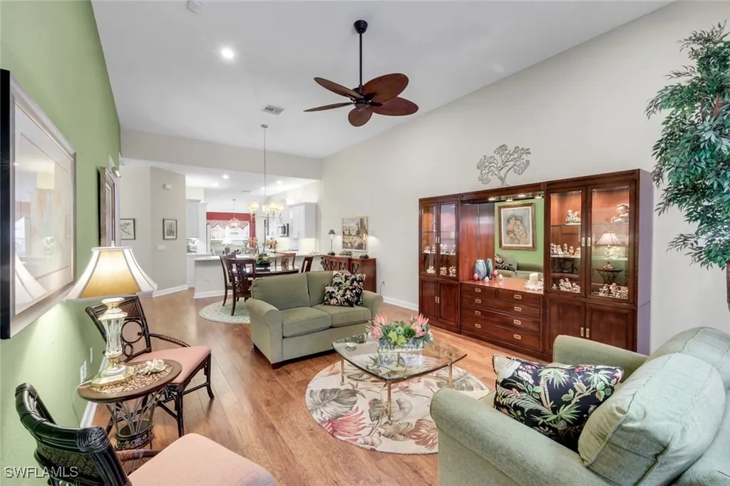5867 Northridge Drive N Naples FL 34110