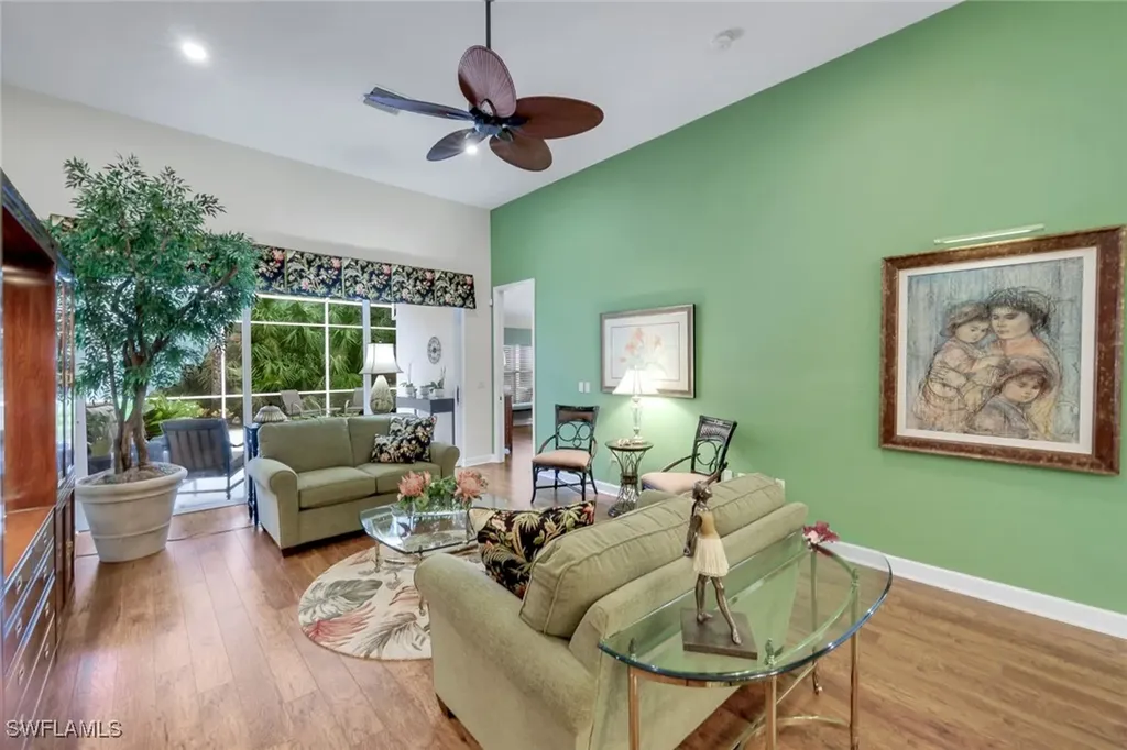 5867 Northridge Drive N Naples FL 34110