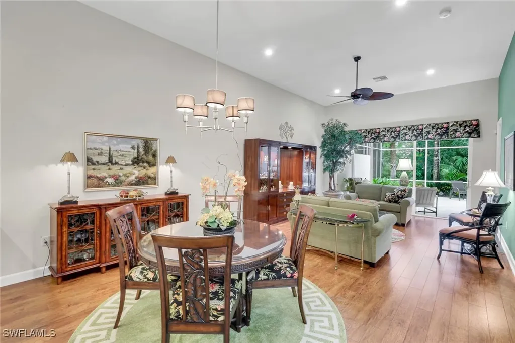 5867 Northridge Drive N Naples FL 34110