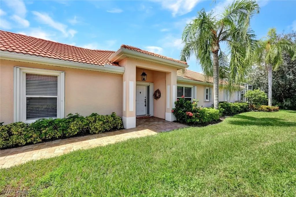 5867 Northridge Drive N Naples FL 34110
