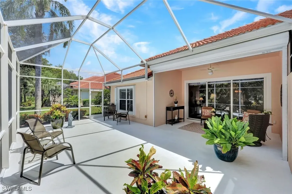 5867 Northridge Drive N Naples FL 34110
