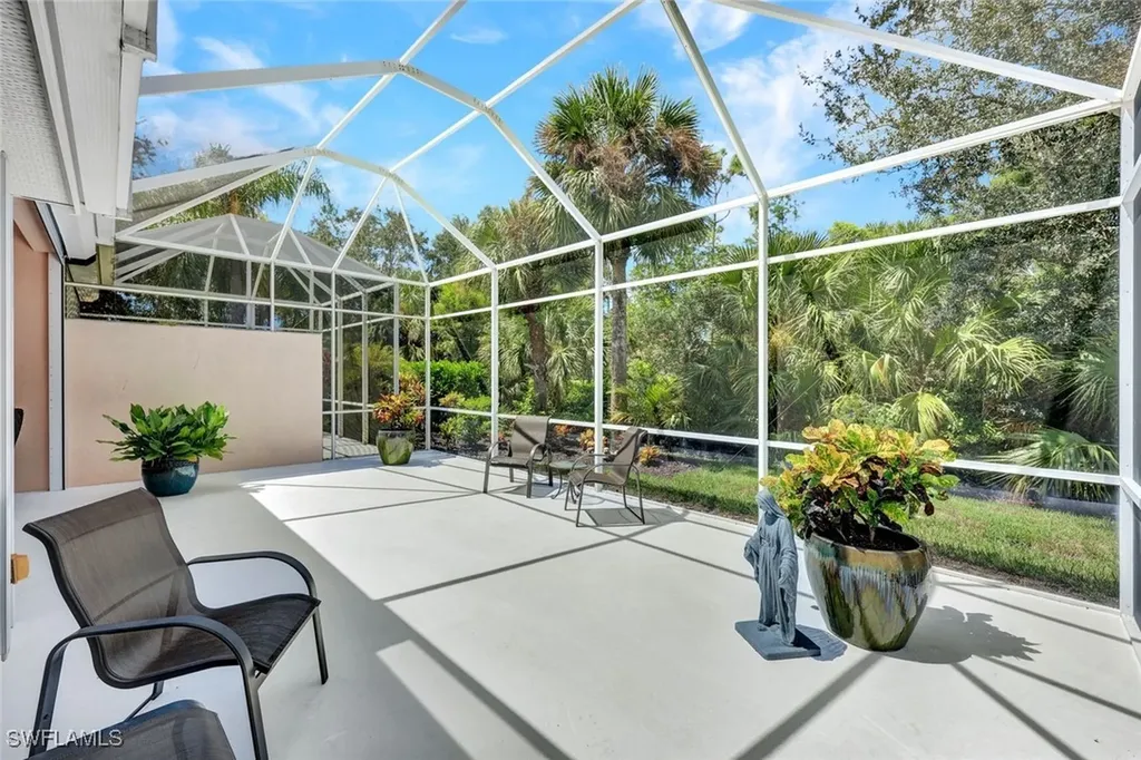5867 Northridge Drive N Naples FL 34110