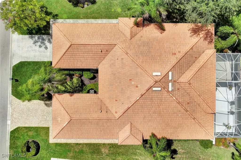 5867 Northridge Drive N Naples FL 34110
