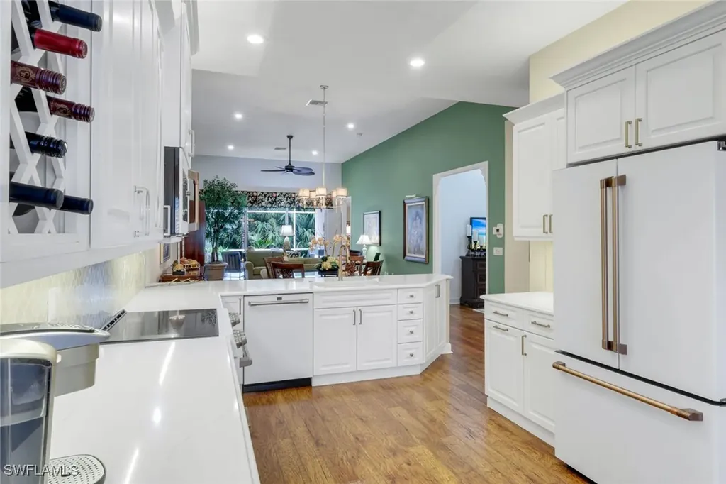 5867 Northridge Drive N Naples FL 34110