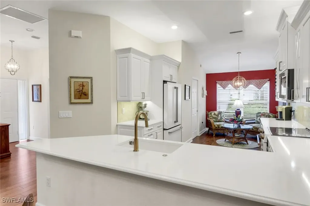 5867 Northridge Drive N Naples FL 34110