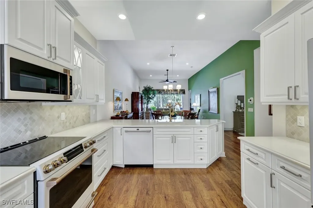 5867 Northridge Drive N Naples FL 34110