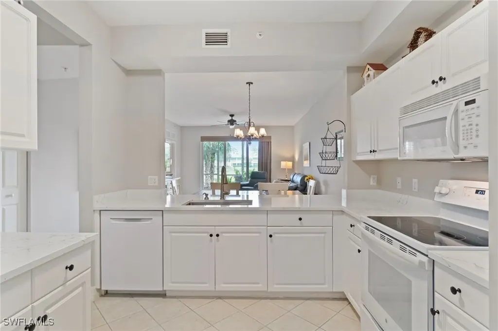 3977 Bishopwood Court E Naples FL 34114